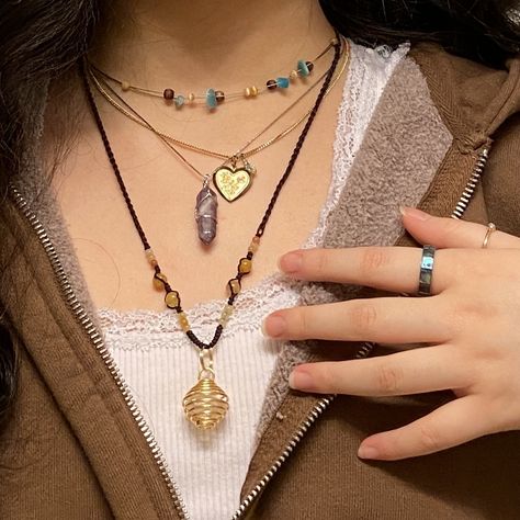 Layered Jewellery, Layered Necklaces Crystal, Layered Crystal Necklaces Aesthetic, Grunge Layered Necklaces, Layering Necklaces Hippie, Hippy Necklaces Aesthetic, Layered Jewelry Aesthetic Indie, Grunge Necklace, Guitar Jewelry