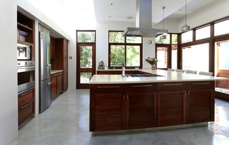 U Shaped Kitchen Island, Types Of Kitchen Layouts, Kitchen Island Styling, Solid Wood Kitchens, L Shaped Kitchen, U Shaped Kitchen, Kitchen Island Design, Island Design, Open Concept Kitchen