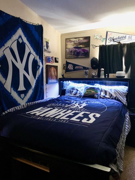 Yankees Bedroom, Yankee Bedroom, Basketball Themed Bedroom, Toddler Boys Room, Yankees Fan, Apartment Living Room Design, Themed Bedroom, Boy Bedroom, Ny Yankees