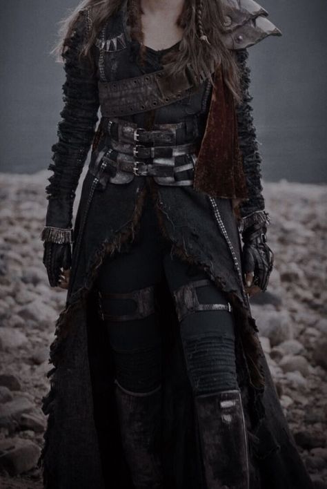 Maristela Greyhame is the daughter of Gandalf the Grey and upon his r… #fanfiction #Fanfiction #amreading #books #wattpad Vikings Women Clothing, Viking Outfit Woman Warriors Medieval, Female Viking Warrior Outfit, Winter Warrior Outfit, Samurai Cosplay Men, Battle Dress Female, Viking Warrior Woman Outfit, Adventure Outfit Female, Warrior Female Outfit