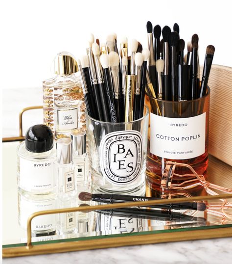 Recycled Candle Jars, Best Eye Makeup Brushes, Mac Eyelashes, Chanel Brushes, Makeup Tools Products, Wayne Goss, Eye Makeup Tools, Makeup Drawer, Make Up Tools