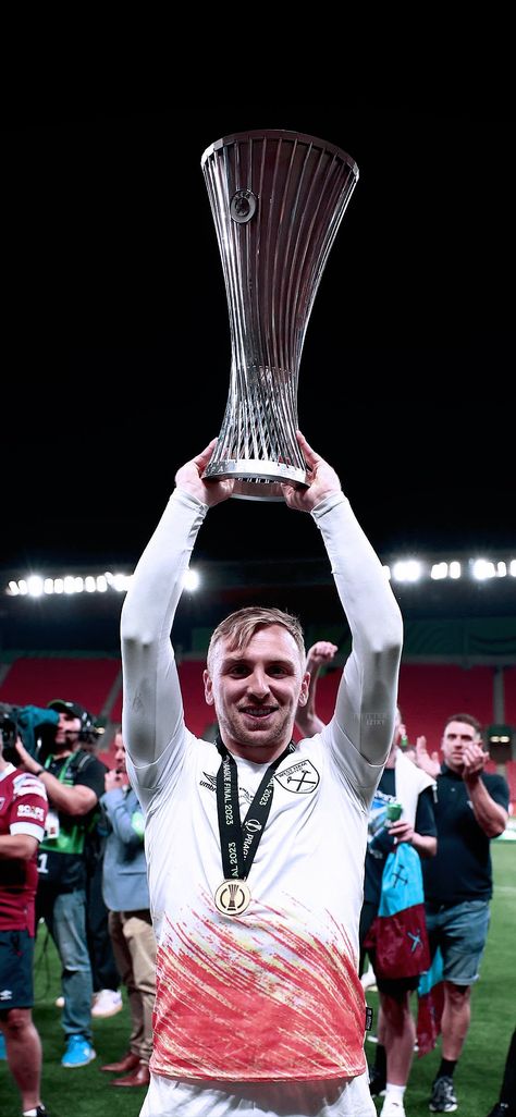 West Ham Wallpaper, Jarrod Bowen, Europa Conference League, Mark Noble, Real Madrid Champions League, West Ham United Fc, Football Photography, League Champions, Football Is Life