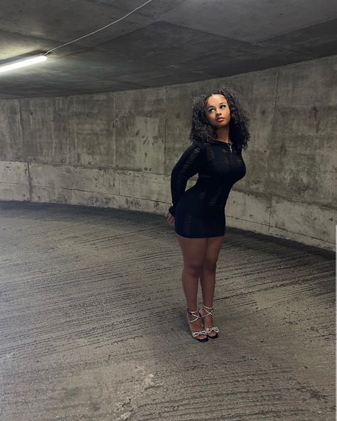 Black Car Photoshoot, Car Park Pictures Instagram, Poses In Parking Garage, Poses For Pictures Black Women, Garage Pictures Instagram, Garage Poses, Skirt Poses, Modeling 101, Parking Garage Pictures