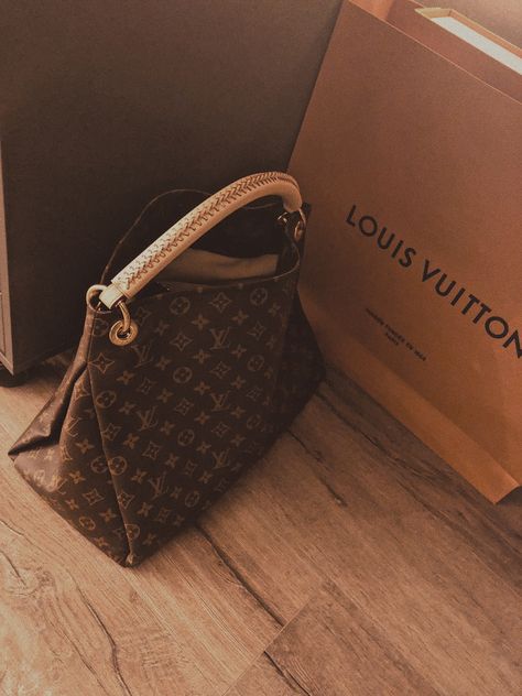 Artsy Louis Vuitton, Artsy Bag, Louis Vuitton Artsy, Vuitton Bag, Louis Vuitton Damier, Louis Vuitton Bag, Louis Vuitton, Pattern, Clothes