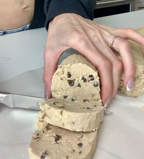 3 Ingredient Cookie Dough Log! - lilsipper 3 Ingredient Cookie Dough, Vanilla Ice Cream Shake, Three Ingredient Cookies, Banana Snack Cake, Lemon Macaroons, Nut Free Cookies, Keto Cookie Dough, Grain Free Cookies, Chocolate Protein Bars