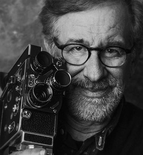 Spielberg Movies, Steven Spielberg Movies, Movie Directors, Movie Director, Movie Camera, Film School, Jurassic Park World, Making Film, Film History