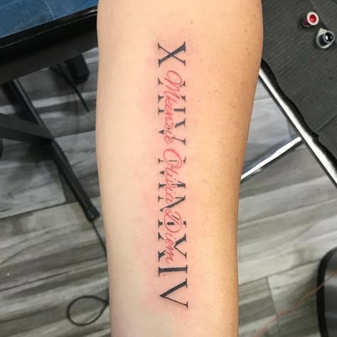 Tattoo Ideas Tumblr, Roman Numbers Tattoo, Birthdate Tattoo, Font Tato, Roman Tattoo, Roman Numeral Tattoos, Tattoos Matching, Date Tattoos, 4 Tattoo