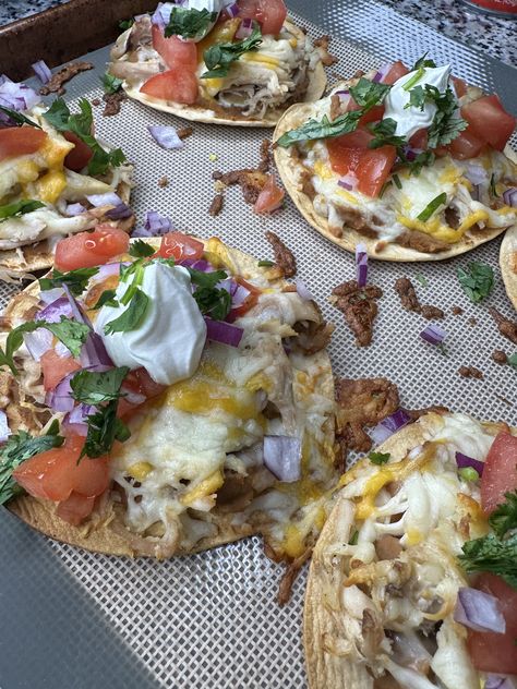 Sheet pan Tostadas Low Carb Sheet Pan, Brooke Brown, Diet Recipes Easy, No Carb Recipes, Low Carb Low Sugar, Best Low Carb Recipes, Zero Carb, Low Carb Tortillas, Low Sugar Recipes