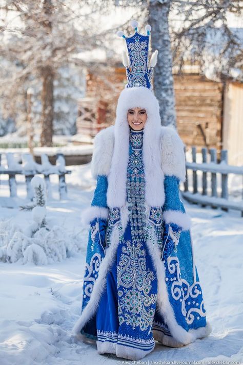 Fur Dress, Russian Fashion, Traditional Fashion, Folk Costume, World Cultures, Historical Fashion, Ethnic Fashion, Traditional Dresses, The Snow