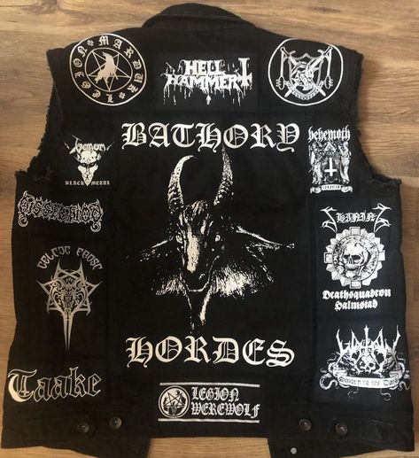 Black Metal Accessories, Metal Jacket Patches, Black Metal Battle Jacket, Battle Jacket Metal, Black Metal Aesthetic, Crust Pants, Spikes Fashion, Metal Patches, Vest Ideas