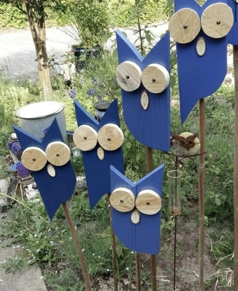 Wood Decorating Ideas, Wood Log Crafts, Yard Art Crafts, Wood Yard Art, Scrap Wood Crafts, Deco Champetre, Wood Art Projects, Deco Nature, Outdoor Crafts