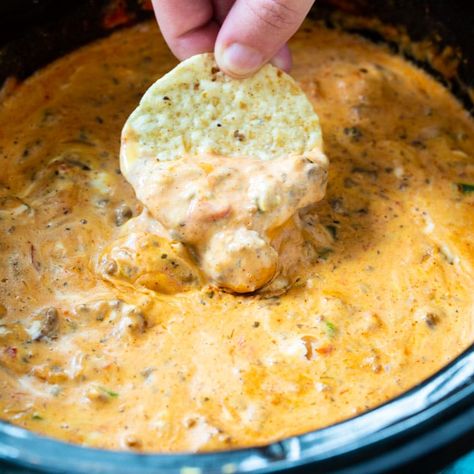 Slow Cooker Cream Cheese Taco Dip, Slow Cooker Taco Dip, Crock Pot Finger Foods, Crockpot Taco Dip, Crockpot Dips, Slow Cooker Dip Recipes, Dip Sauces, Cream Cheese Taco Dip, Slow Cooker Dips