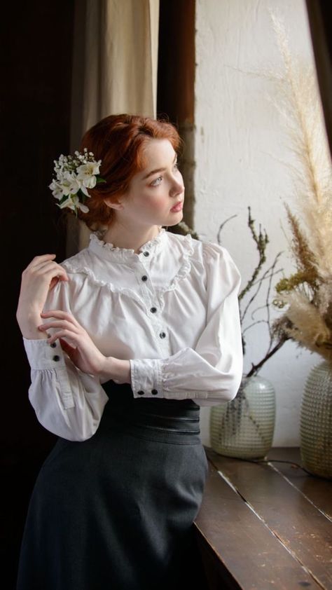 Anna Sitkina, Headshot Poses, Old Fashion Dresses, Best Photo Poses, Redhead Girl, Music Mix, Fashion Photoshoot, Art References, Pose Reference