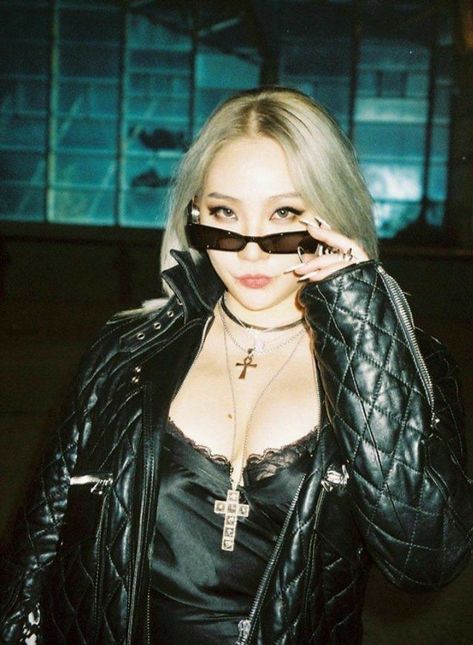 2ne1 2ne1 Cl, A Woman, Black