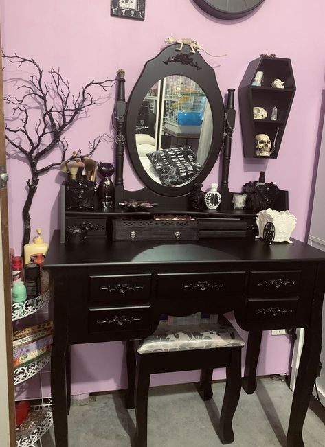 (paid link) You obsession our fabulous makeup room ideas if you are tired of maddening to put upon your makeup in the bathroom. Goth Vanity, Gothic Room Ideas, Goth Room Ideas, Gothic Vanity, Vampire Room, Makeup Room Ideas, Gothic Decor Bedroom, Goth Bedroom, Ideas Habitaciones