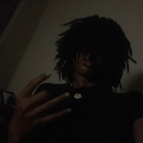 Black Dread Head Pfp, Dread Head Aesthetic, Dreads Covering Eyes, Dreads Covering Face, Black Dread Heads, Dark Skin Dreadhead, Darkskinboys Dreads, Black Dreadhead Boys, Dreadhead Pfp