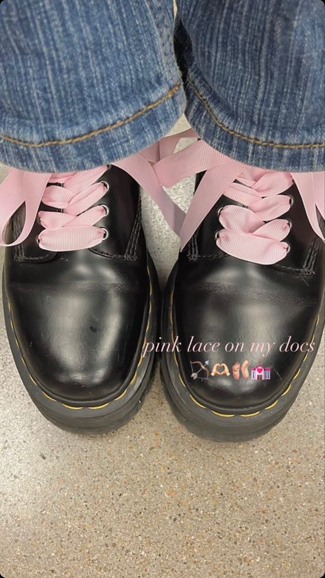 Platform Oxford Shoes Outfit, Ribbons Aesthetic, Pink Oxford Shoes, Doctor Martens, Ribbon Shoe Laces, Oxford Platform Shoes, Easy Diy Clothes, Oxford Shoes Outfit, Coquette Pink