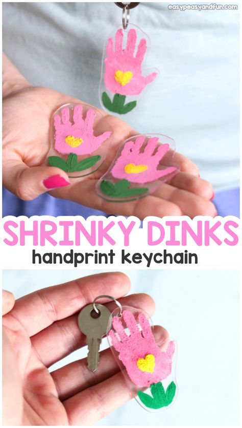 Handprint Keychain, Flower Handprint, Mothers Day Crafts Preschool, Easy Mother's Day Crafts, Diy Mother's Day Crafts, Mother's Day Projects, Mother's Day Activities, Keychain Craft, Paper Flower Crafts