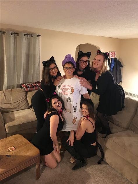 Crazy Cat Lady Group Costume Crazy Cat Lady Costume, Costume Closet, Werewolf Aesthetic, 2023 Halloween, Womens Group, Duo Halloween Costumes, Cat Halloween Costume, Cat Woman Costume, Group Costumes