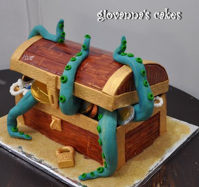 Easy Pirate Cake, Treasure Chest Cake, Pirate Cakes, Octopus Cake, Pirate Birthday Cake, Pirate Party Decorations, Cakes Easy, Underwater Party, Gingerbread Ideas