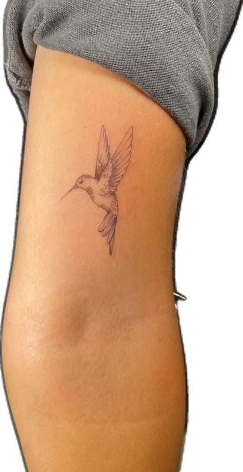 Small Pretty Tattoos, Spine Tattoos For Women, Tattoo Women, Hummingbird Tattoo, Classy Tattoos, Spine Tattoos, Subtle Tattoos, Elegant Tattoos, Simplistic Tattoos