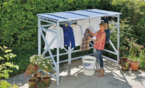 Outdoor Clothes Lines, Outdoor Laundry Rooms, Laundry Room Drying Rack, Diy Clothes Hangers, Laundry Room Closet, Small Bathroom Makeover, Backyard Sheds, Casa Exterior, Diy Shed