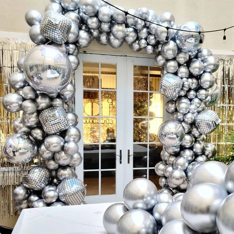 Futuristic Wedding, Silver Balloon Garland, Balloon For Birthday, Bachelor Party Decorations, Silver Balloon, Garland Arch, Retro Birthday, Big Balloons, Space Wedding