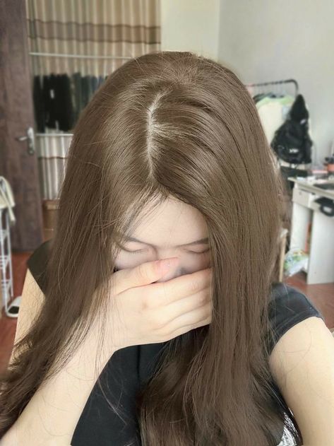 Beige Hair, Korean Hair Color, Cute Hair Colors, Brown Hair Inspo, Hair Color Streaks, Pretty Hair Color, Peinados Fáciles Para Cabello Corto, Haircuts Straight Hair, Hair Inspiration Color