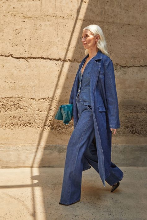 Normcore Fashion, Resort 2024 Collection, Fashion Trend Forecast, Blue Jean Outfits, Resort 2024, Derek Lam 10 Crosby, All Jeans, Denim Trends, Derek Lam