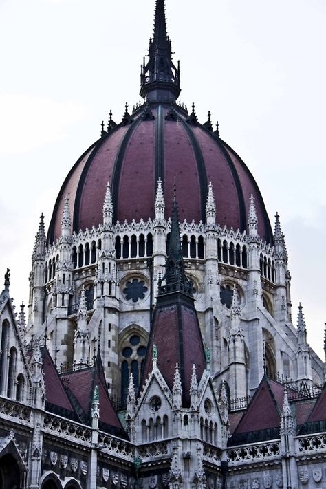 The Goth Dome Architecture Cool, Architecture Baroque, Architecture Antique, Bangunan Minecraft, Gothic Buildings, Ciel Phantomhive, Baroque Architecture, Gothic Architecture, Ancient Architecture