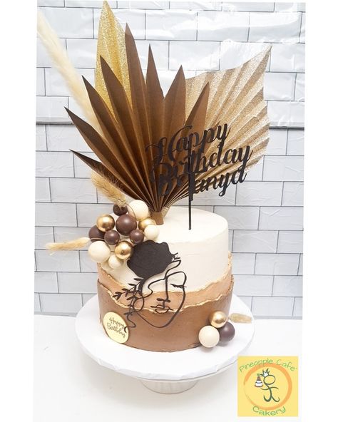 Brown And Gold Cake Ideas, Brown And Gold Birthday Cake, Brown And White Cake Design, Brown Cake Decoration, Brown And Gold Cake, Birthday Cake For Mother Design Mom, Face Silhouette Cake, Brown Cake Design, Brown Birthday Cake