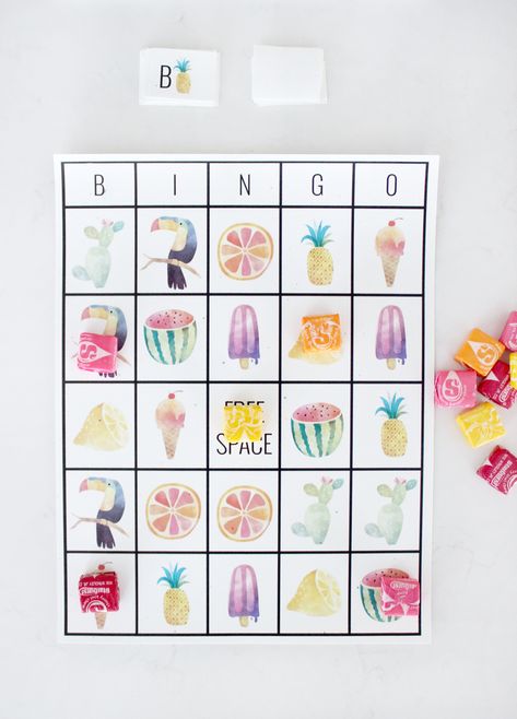 Have fun playing this adorable summer bingo! It's free to print and perfect for class parties or keeping little ones happy in the summer! #screenfree Summer Bingo, Free Printable Bingo Cards, Halloween Bingo, Bingo Cards Printable, Luau Theme, Game Template, Luau Birthday, Bingo Printable, Flamingo Party