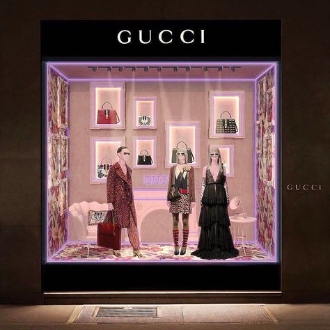 Utkan Gunerkan on Instagram: “Last year I made a display window proposal for @gucci, My take for them was “Neon inspired monochromes” with Gucci feeling that become a…” Gucci Showroom, Gucci Window Display, Visual Merchandising Displays Retail, Gucci Display, Show Window Display, Neon Installation, Luxury Window Display, Window Display Ideas, Fashion Window Display