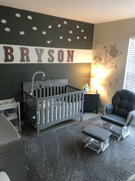 Nursery Ideas With Gray Crib, Nursery With Dark Grey Crib, Gray Themed Nursery, Nursery Ideas Gray Crib, Gray Baby Nursery, Grey Nursery Ideas Neutral, Dark Grey Nursery, Gray Crib Nursery, Baby Room Ideas For Boys