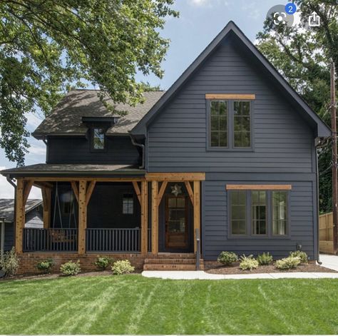 Farmhouse Exterior Design, Pintura Exterior, Homes Modern, Modern Farmhouse Exterior, Casa Exterior, Black House Exterior, Design Exterior, Farmhouse Exterior, House Paint