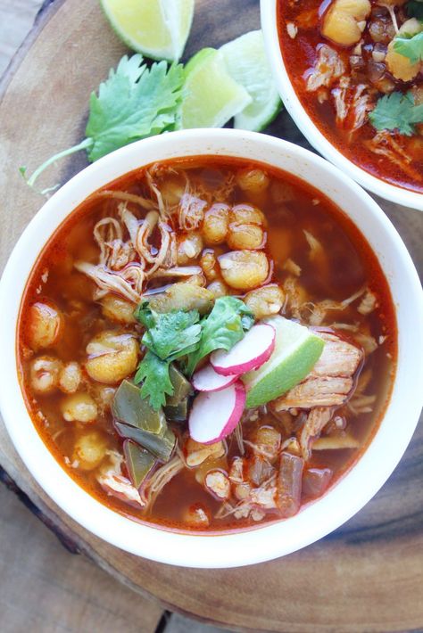 Slow Cooker Possole Easy Posole Recipe, Pozole Recipe Pork, Slow Cooker Posole, Pasole Recipe, Pork Posole, Chicken Pozole, Posole Recipe, Pozole Recipe, Crockpot Pork