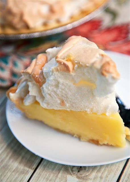 Best Ever Lemon Meringue Pie - Plain Chicken Homemade Lemon Pie, Lemon Meringue Pie Easy, Best Lemon Meringue Pie, Lemon Meringue Cheesecake, Lemon Pie Recipe, Lemon Pie Filling, Meringue Pie Recipes, Potluck Desserts, Lemon Curd Filling