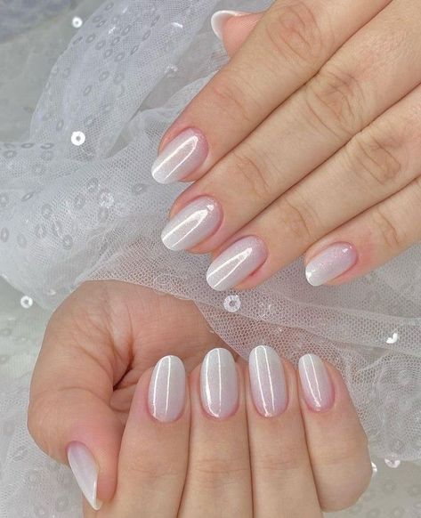 Girls Nail Designs, Kutek Disney, Unghie Sfumate, Subtle Nails, Glitter Gel Nails, Colored Acrylic Nails, Blush Nails, Bride Nails, Baby Boomer