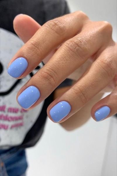 📸 whiterabbit_beauty

We love acrylic nail extensions. We love coffin nails, oval nails and even squoval nails. We love nail art, ombre nails, neon nails and even 3D nails. But if the past year+ has taught us anything where our nails are concerned, it's that good things can come in small packages and having short nails is still pretty cool. Blue Gel Nails, Squoval Nails, Blue Nail, Dip Powder Nails, Dipped Nails, Chic Nails, Powder Nails, Design Set, Blue Nails