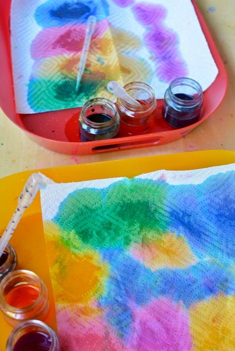 Wet dry art: Gideon Paper Towel Art, Meri Cherry, Towel Art, Watercolor Tie Dye, Paper Towel Crafts, Dyed Paper, Tuff Tray, Kids Cuts, Art Process