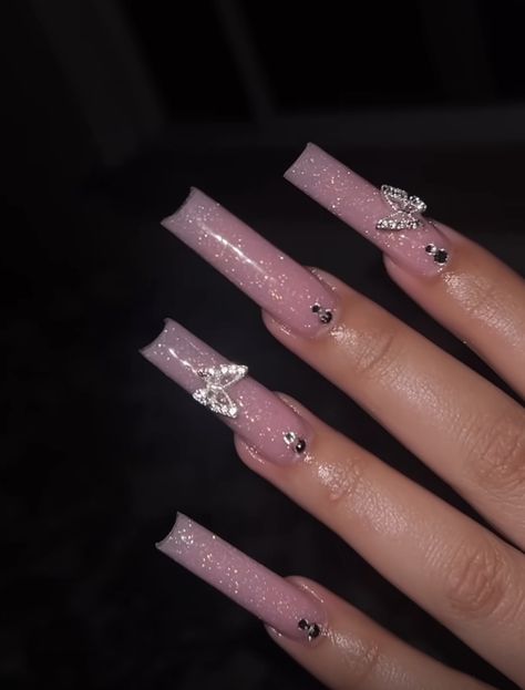 Medium Nails Rhinestones, Nails With Strass, Pink Ombre Nails, Aesthetic Nails, Nails Design With Rhinestones, French Acrylic Nails, Super Nails, Long Square Acrylic Nails, Girls Cartoon