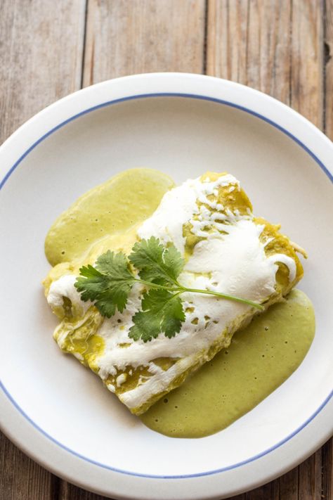 Enchiladas Suizas | Coley Cooks... Suizas Enchiladas, Chicken Avocado Enchiladas, Enchiladas Mexicanas, Cinco De Mayo Recipes, Enchiladas Suizas, Spicy Shrimp Tacos, Turkey Enchiladas, Tomatillo Sauce, Enchilada Recipe