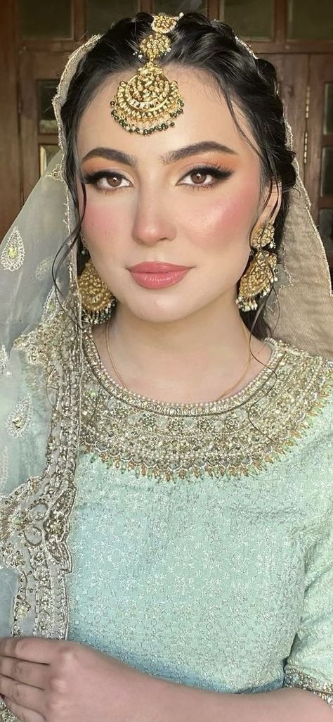 Walima Makeup Looks, Nikkah Bride Makeup, Light Bridal Makeup Natural, Light Bridal Makeup, Walima Look, Walima Bridal Makeup Look Pakistani, Bride Makeup Pakistani Bridal, Walima Makeup, Nikkah Makeup