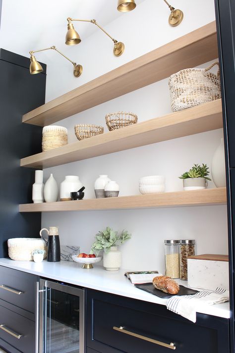 Butler's Pantry Open Shelf Styling: 3 Simple Tips To An Organic Styling Approach - The House of Silver Lining Secondary Kitchen, Butler Kitchen, Kitchen Open Concept, Ikea 2015, Model Dapur, Home Gym Garage, Transitional Decor Kitchen, Butler's Pantry, Black Cabinets