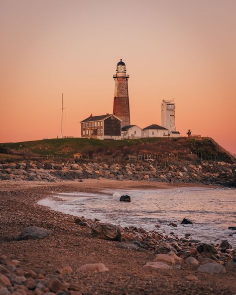 The Montauk Lighthouse at sunset, at Montauk Point State Park, in the Hamptons, Long Island, New York Montauk Long Island, Montauk Lighthouse, Montauk New York, Long Island New York, Hotel Motel, Posters Framed, Image House, City Skyline, Long Island