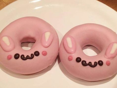 Bunny Desserts, Pink Doughnuts, Japanese Animals, Cronut, Photo Facebook, Pink Bunny, Cute Desserts, Sweet Desserts, Cute Pink