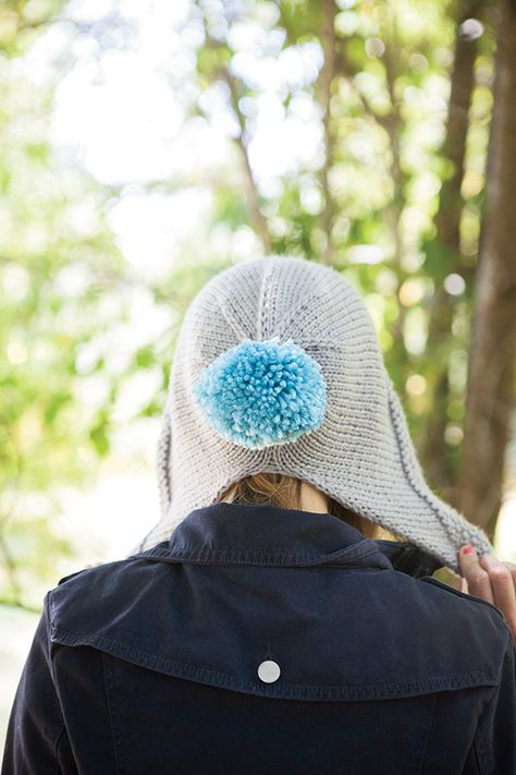 Free pompom hat knit pattern - Snowfall Ski Hood Ski Hood Pattern, Hood Hat Pattern, Hat Knit Pattern, Ski Hood, Hood Pattern, Knitting Hat, Hood Hat, Knitting Blogs, Hat Knit