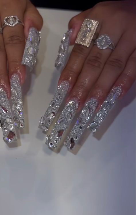 Xl Bling Nails, Silver Crystal Nails, Boujee Birthday Nails, Silver Nail Inspo Acrylic, Sliver Nails Ideas Long, Silver Junk Nails, Nails Acrylic Diamonds, Silver Diamond Nails, Silver Nail Ideas For Prom