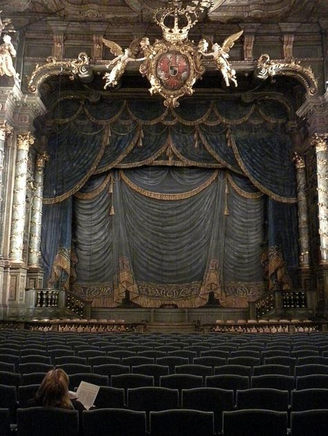 Abandoned Opera House, Old Theatre Stage, Opera Box Aesthetic, Old Stage Theatres, Opera House Aesthetic, 1920s Theatre, Old Opera House, Opera Design, Opera Aesthetic