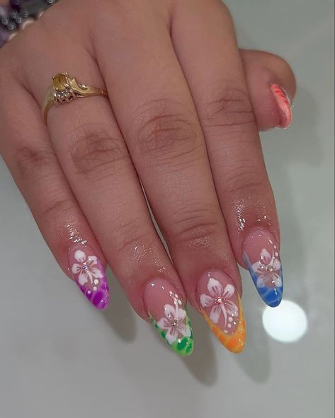 ig: nailsbyzairaa Birthday Nails Extra, Colourful Summer Nails, Lilla Nails, Teen Nails, Makeup Nails Designs, Tropical Nails, Wow Nails, Cute Simple Nails, French Manicure Nails